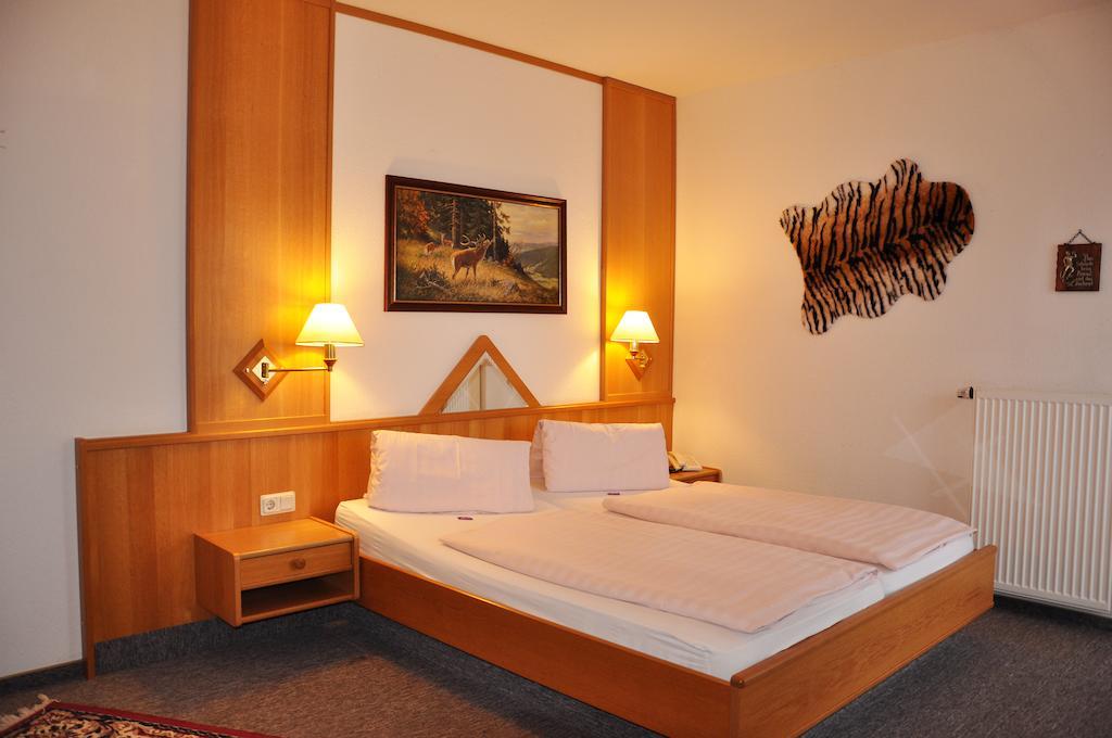 Hotel Fasold Sulzfeld  Room photo