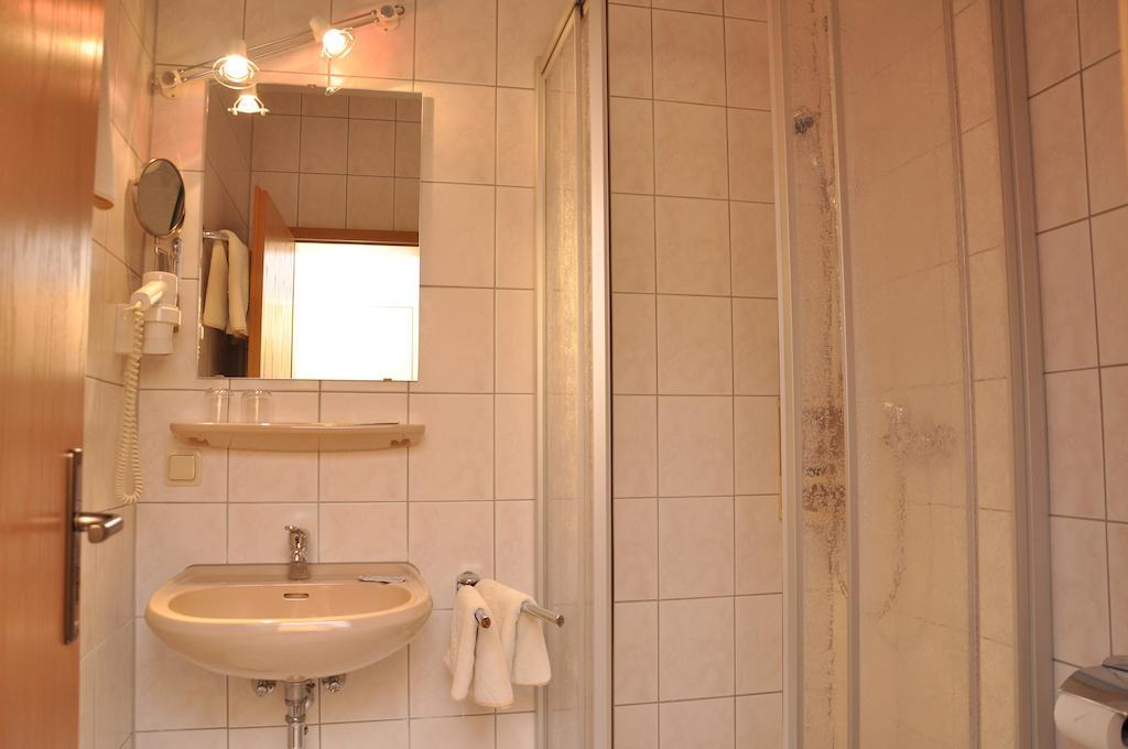 Hotel Fasold Sulzfeld  Room photo